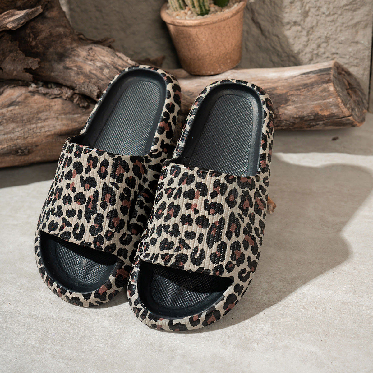 Nuvola Cushioned Cloud Slides – Leopard / Black Sole