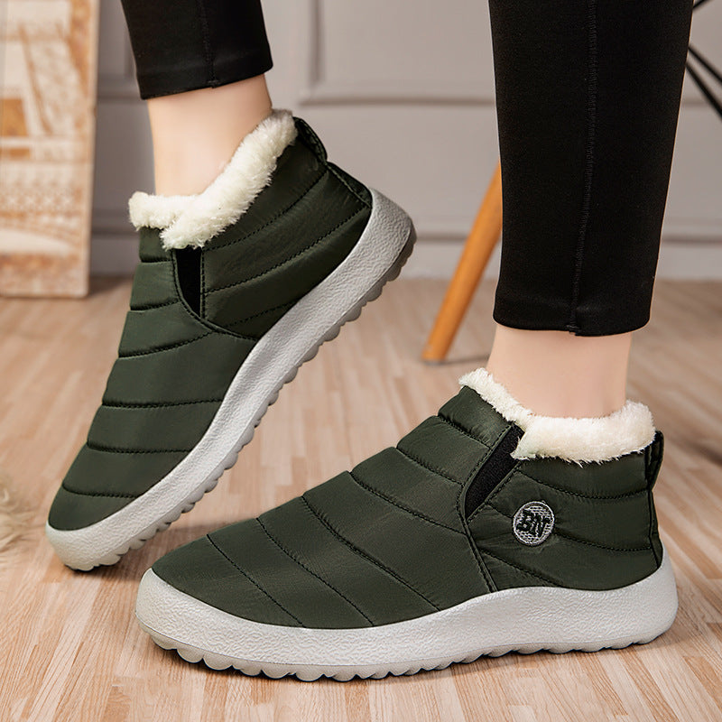 Saskia khaki green snow boots worn