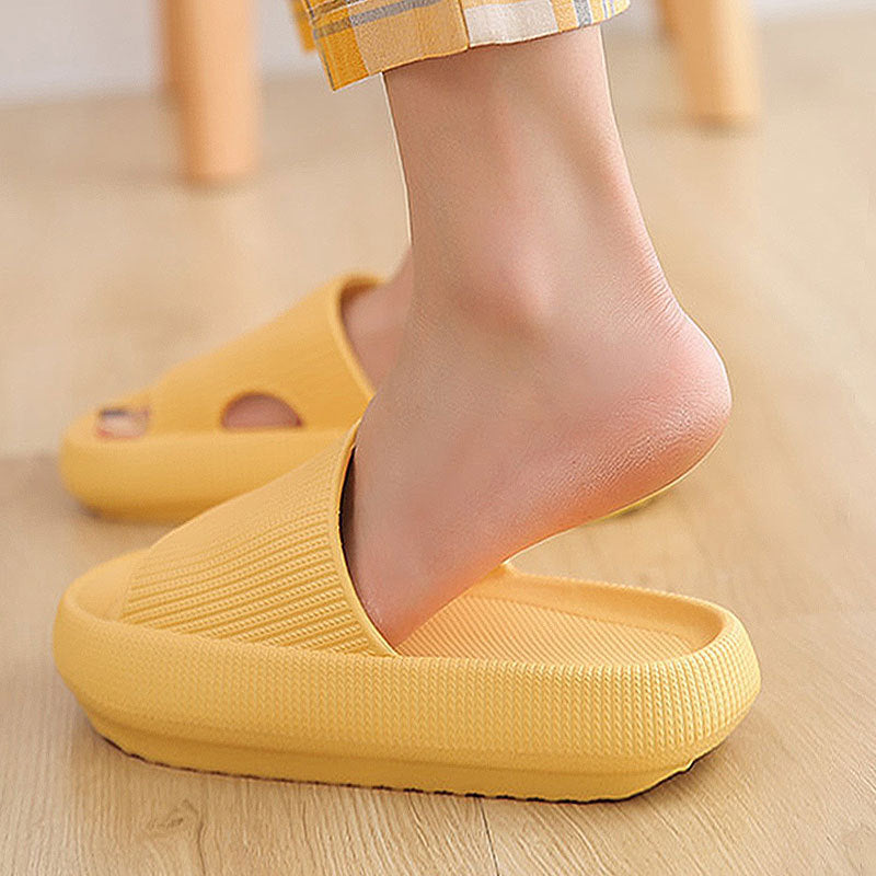 Nuvola Cushioned Cloud Slides