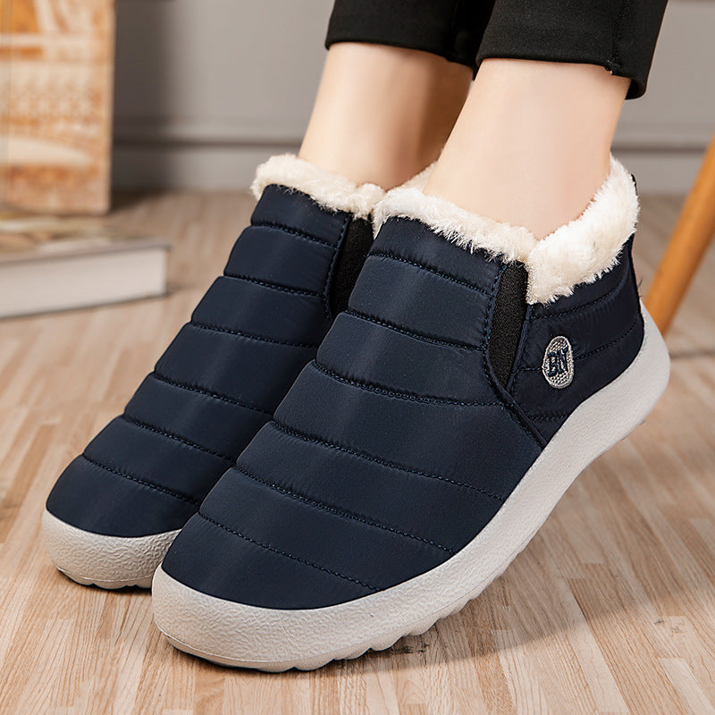 Saskia navy snow boots worn