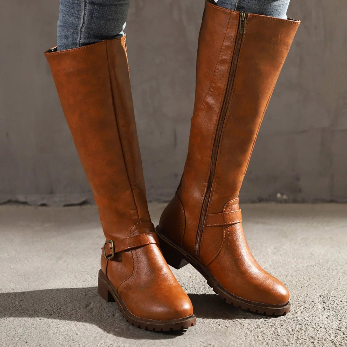 Georgiana knee-high riding boots on foot – Tan