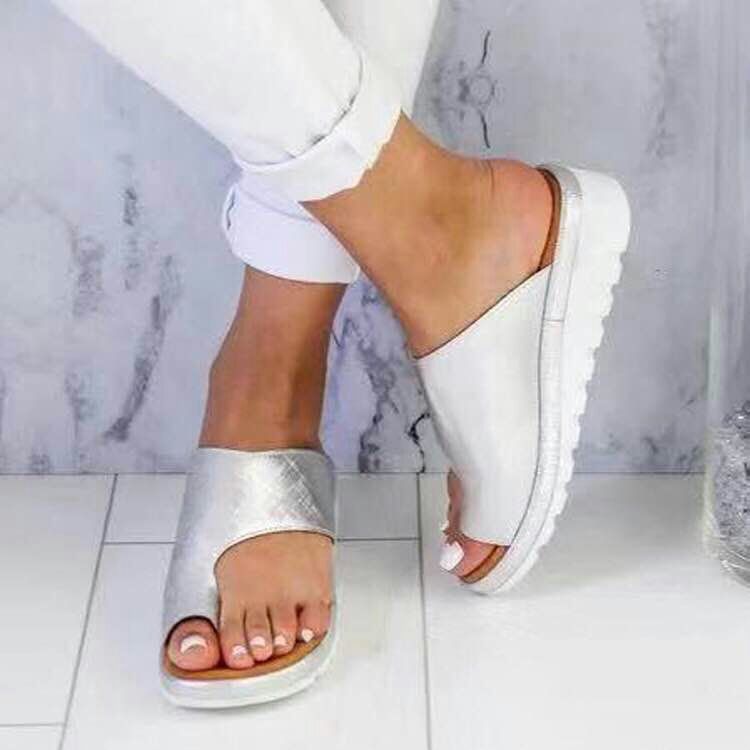 Serena Toe-Loop Platform Sliders – Silver
