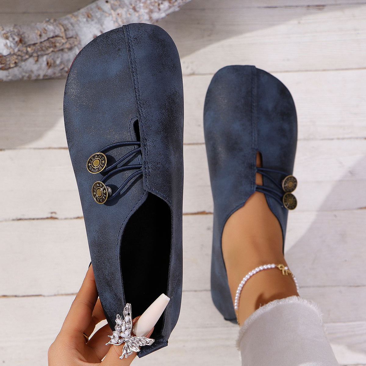 Maisie Soft Round-Toe Flats – Navy