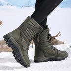 Freya khaki green snow boots, side view of the grip sole