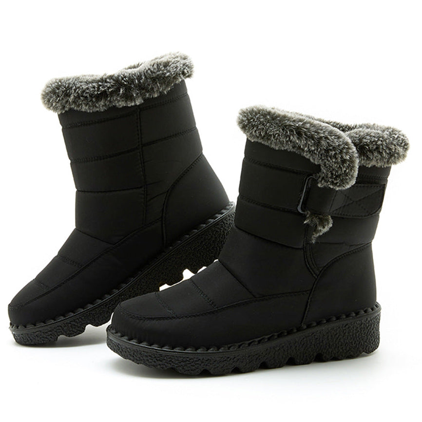 Ronja black quilted snow boots pair