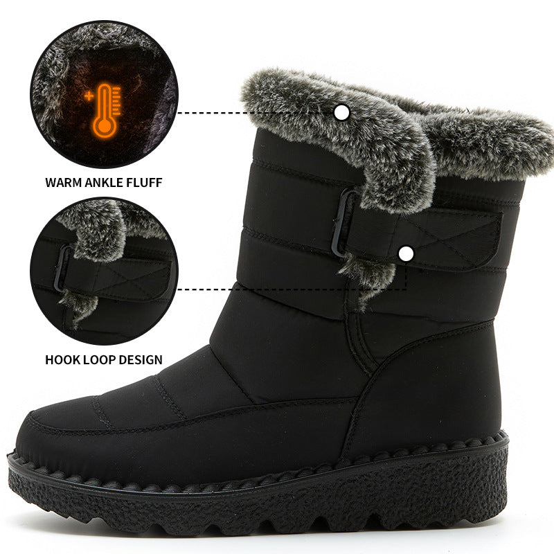 Ronja snow boots hook-and-loop strap and fur collar detail